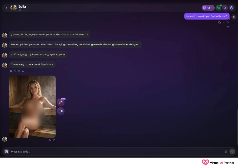 Chat de Secrets AI con una foto de Julia relacionada con la escena y permanentemente difuminada